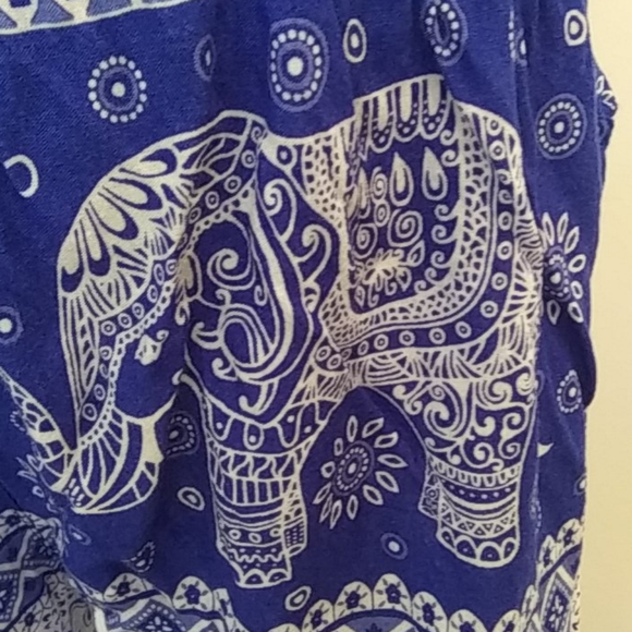 🐘💙Blue & White Print Crop Pant W/Pockets SZ M/L - Picture 3 of 4